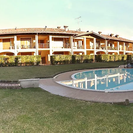 Ilenia Apartament *